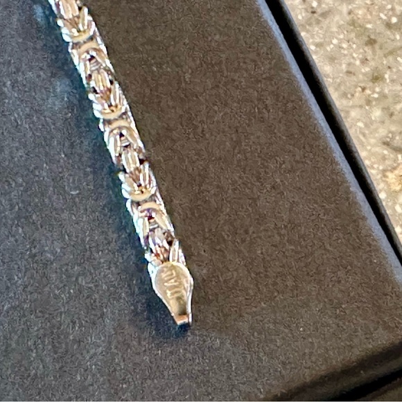 Made In Italy Sterling Silver Flat Byzantine Bracelet 7 1/2” with Lobster Clasp - Picture 7 of 8